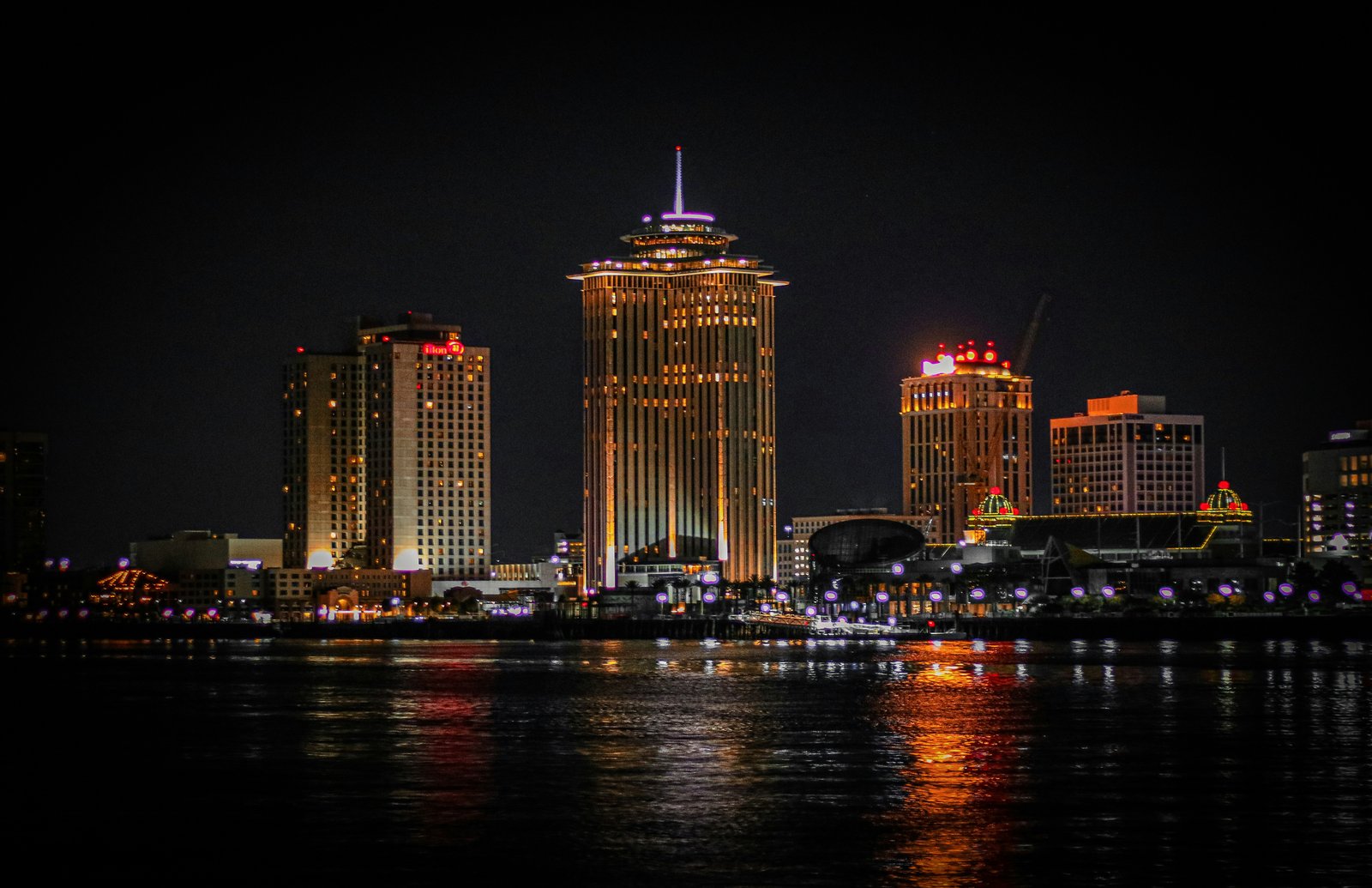 New Orleans, LA skyline